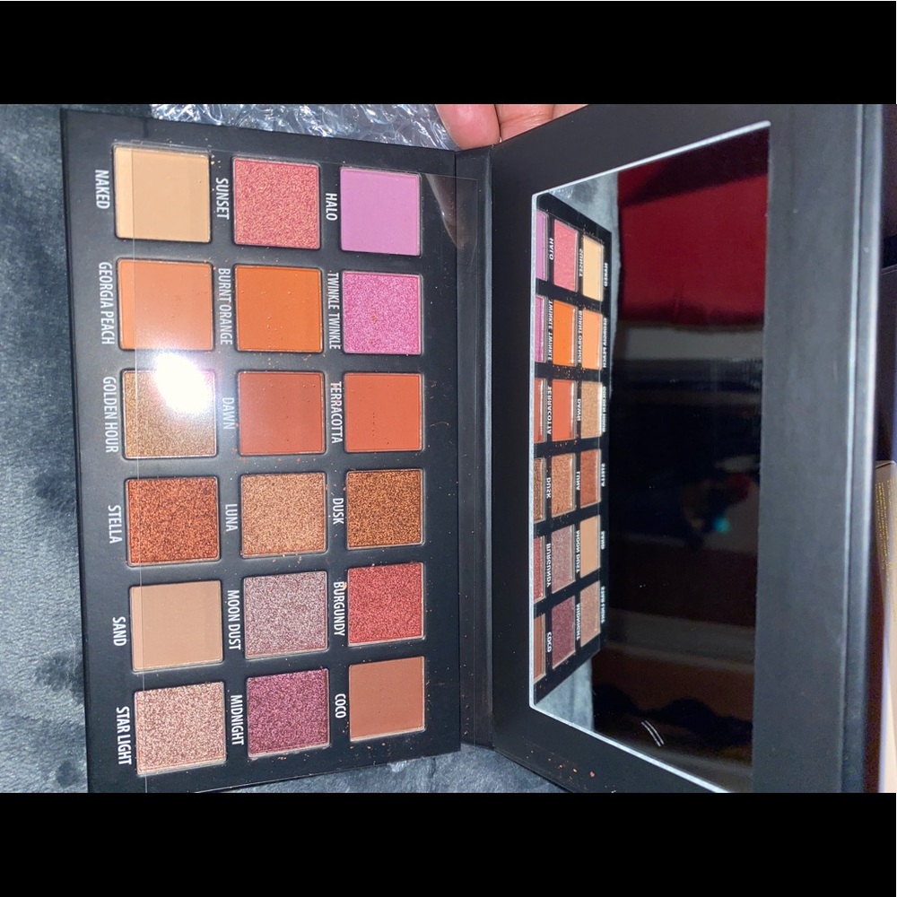 KAB cosmetics day and night pallet